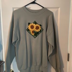 M Hanes sunflower sweatshirt